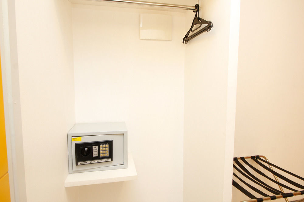 Airy Glodok Pinangsia Raya Jakarta Hotel Ngoại thất bức ảnh